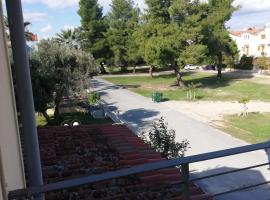 private house next to the sea, hotel di Pefkohori