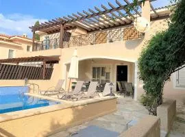 Villa Anastasia ,150 m to Coral Bay beach