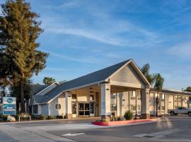 Best Western Town & Country Lodge, hotel in Tulare