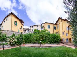 Holiday Home Il Borgo Degli Agrumi, holiday home in Uzzano