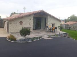 Gîte de la Colinière 4 personnes, casa de temporada em Le Boupère