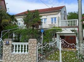 Apartment Irena, hotell i Crikvenica