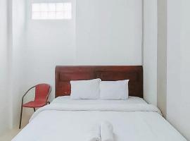 RedDoorz @ Tongas Probolinggo, hotel in Pesisir