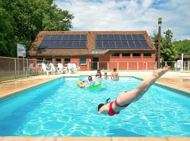Camping Onlycamp Le Pont Romain、イヴレ・レヴックのグランピング施設