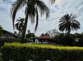 Termas de Río Hondo Casona Laconte, hotel s vířivkou v destinaci Termas de Río Hondo