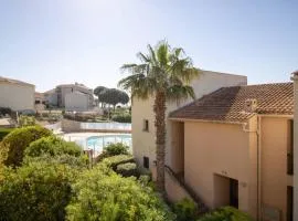 Nice 25 M Bright With Balcony And Pool