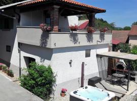 Holiday Home Ivana, hotel per famiglie a Pasjak