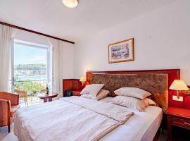 Hotel Dalmacija, B&B/chambre d'hôtes à Vela Luka