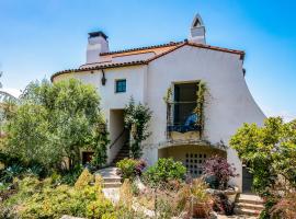 Santa Barbara Luxe Villa, casa de praia em Santa Bárbara