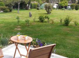 LA CHOUETTE, hotel v destinaci Neuville-Bosc