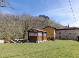 Floreu de Remis casa, landsted i Soto de Cangas