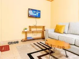 Repose Stay - Karen, 2 Bedroom, WiFi,Parking, CCTV