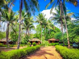 Nature's Nest Eco Resort Goa, Near Dudhsagar Waterfalls, kemping v destinácii Molem