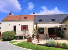 Cottage l'Orée du Cher, готель з парковкою у місті Chissay-en-Touraine