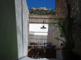 Appartement de charme au cœur d une cité médiévale