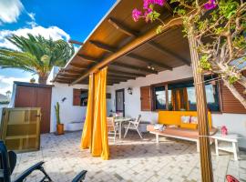 Casa Tamai, ideal para familias en el centro de la isla: Teguise'de bir kulübe