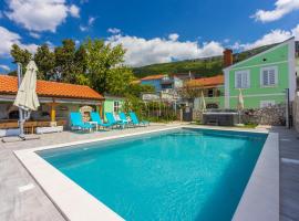 Villa Green Point, hotel in Grižane