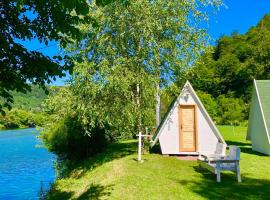 Una Kamp, casă de vacanță din Bosanska Krupa