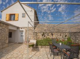 MG Holiday Home, Hotel in Dubravice