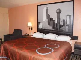 Super 8 by Wyndham Farmers Branch/North Dallas