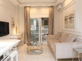 Adri & Marg luxury living