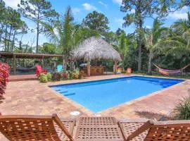 Private Tropical Paradise Guesthouse!