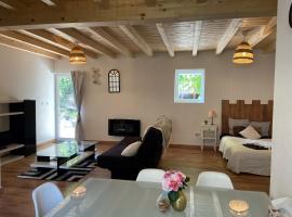 Le Noyer: Petit chalet cosy proche de Mulhouse, apartmán v destinácii Riedisheim