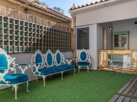 Classic Villa in Beato Lisbon, feriebolig i Lisboa