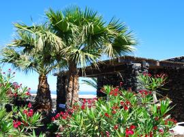 Dammuso U Sarduni, hotel met zwembaden in Pantelleria
