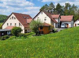 Ģimenes viesnīca Pension am Wald pilsētā Gesveinšteina