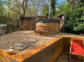 Tynil Saint Jean: renovated old barn + nordic bath, Hotel in Aubel