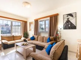 COLONIAL FAMILY apartment #3