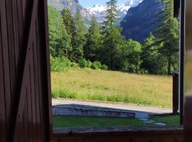 Appartamento Gressoney-Saint-Jean (Obre Biel) - I Larici, hotel em Gressoney-Saint-Jean