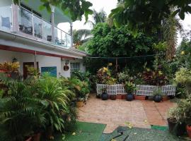 Creole Cottage Homestay, hotell i Mahe