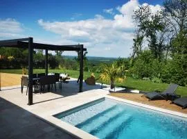 "Notre Bastide" Maison et table d'hôtes à réserver 48 h avant, Piscine, jacuzzi, Climatisation, , à 5 mn de SARLAT