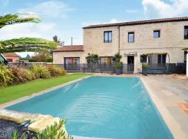 Nice Home In Beaucaire With 4 Bedrooms, Outdoor Swimming Pool And Heated Swimming Pool