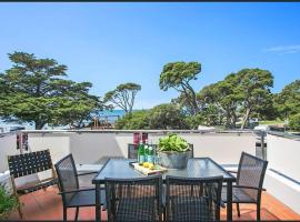 Lonnie Beach View Apartment, hotel cerca de Fort Pearce, Point Lonsdale