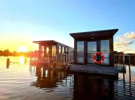 Domki na wodzie Jastarnia - Houseboat