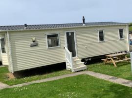 Newquay Bay Resort 63, Hotel in Porth