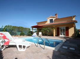 Villa Ana, hotel with pools in Buje