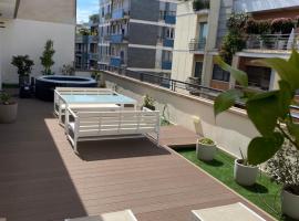 Futura Exclusive Suite 5 Attico, hotel con hidromasaje en Bari