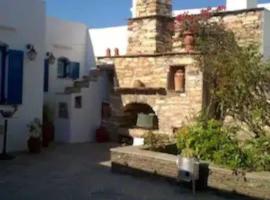 Apartment in the center of Artemonas, Sifnos, hotel en Artemon