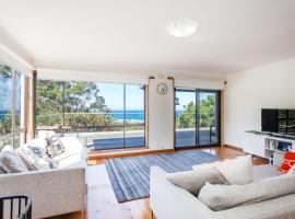 Kennett Bach, hotel em Wye River