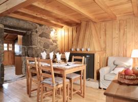 Comfortable rural cottage in ancient village in the Douro region, отель в городе Визеу