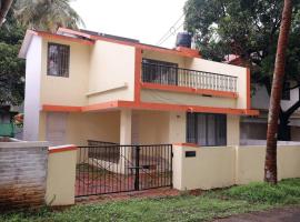 Toms Villa along National highway Thrissur at Nadathara, tradicionalna kućica u gradu 'Trichūr'