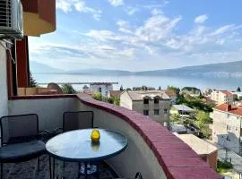 Lovely apartment with stunning view on Kotor Bay