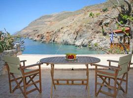 On The Beach Apartments, hotel in Hora Sfakion