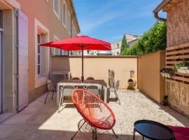 Maison de village façon Loft, avec cour et airco, dans le centre historique