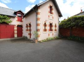 Le Faré Pouguois, hotel bajet di Pougues-les-Eaux