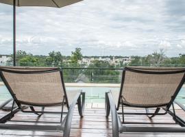 Moonshine Tulum Hotel & Hostel